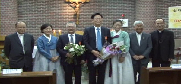 9월 7일(월) - < 4 > 이명수 키다리식품 대표, 임영진 성심당 대표, '성 대 그레고리오 교황 기사 훈장' 수여 